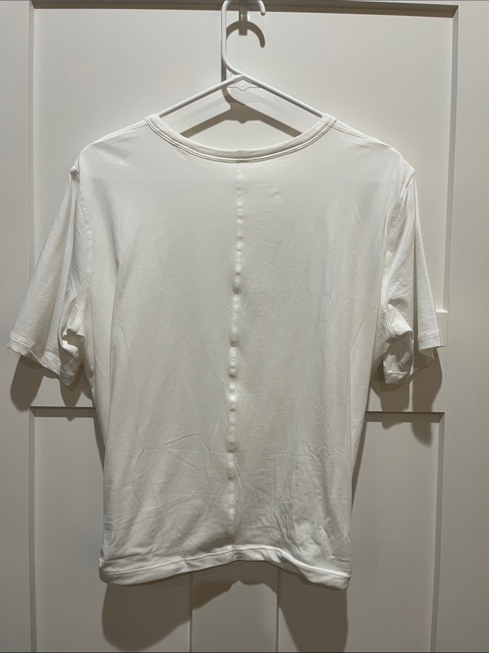 Lululemon White Twist-Front Women's Tee - Picture 5 of 6